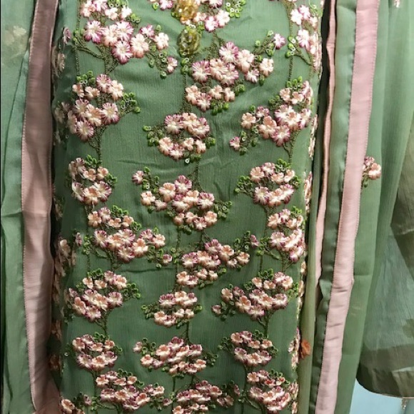 Gray georgette with pink work - Picture 2 of 2